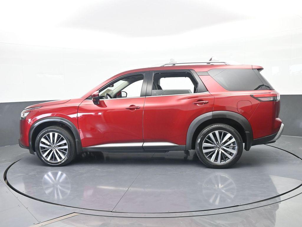 used 2022 Nissan Pathfinder car, priced at $32,991
