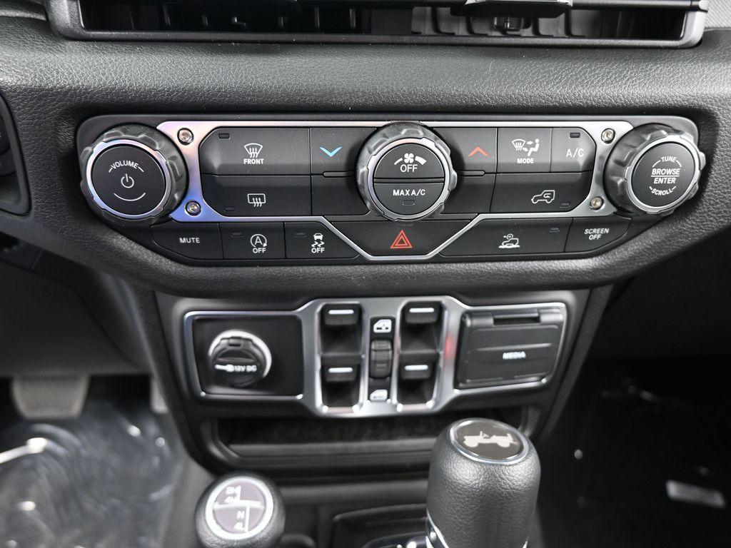 new 2026 Jeep Wrangler car, priced at $46,535