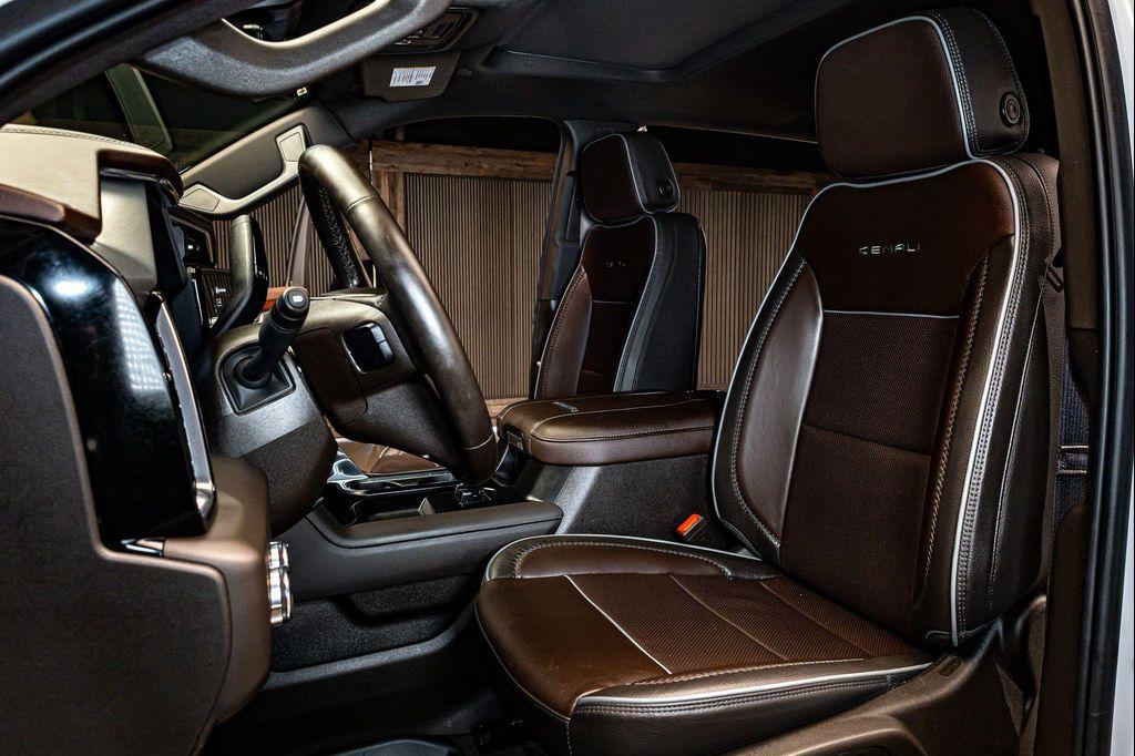 used 2025 GMC Sierra 2500 car, priced at $77,990