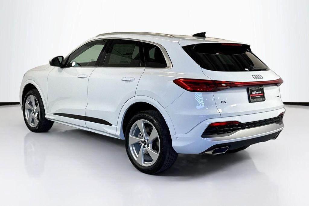 new 2025 Audi Q5 car, priced at $59,940