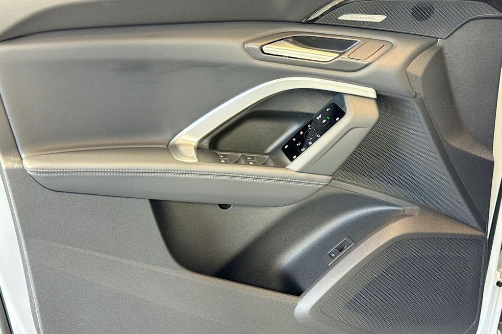 new 2025 Audi Q5 car, priced at $59,940