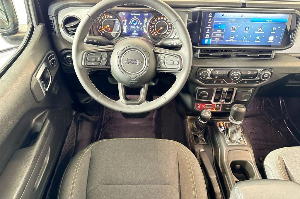 used 2025 Jeep Gladiator car, priced at $38,444