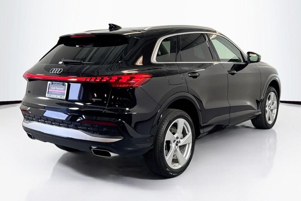 new 2025 Audi Q5 car, priced at $59,940