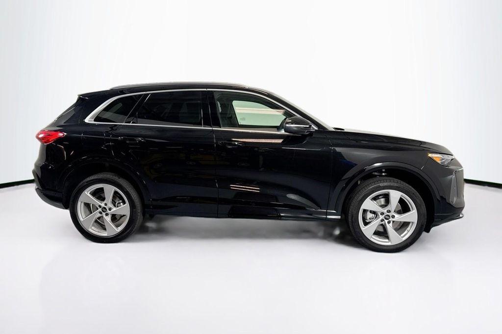 new 2025 Audi Q5 car, priced at $59,940