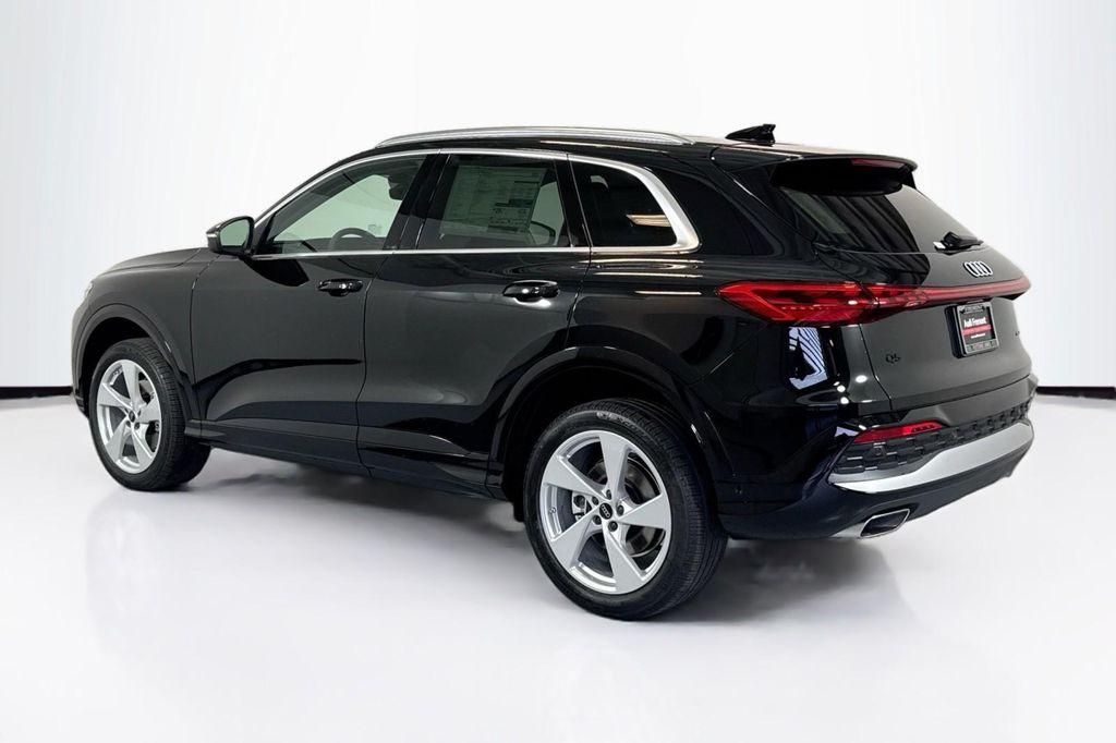 new 2025 Audi Q5 car, priced at $59,940