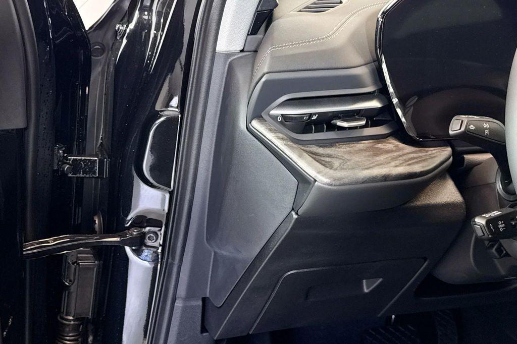 new 2025 Audi Q5 car, priced at $59,940