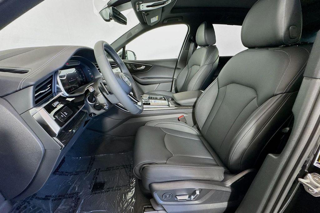 new 2025 Audi Q7 car, priced at $82,160