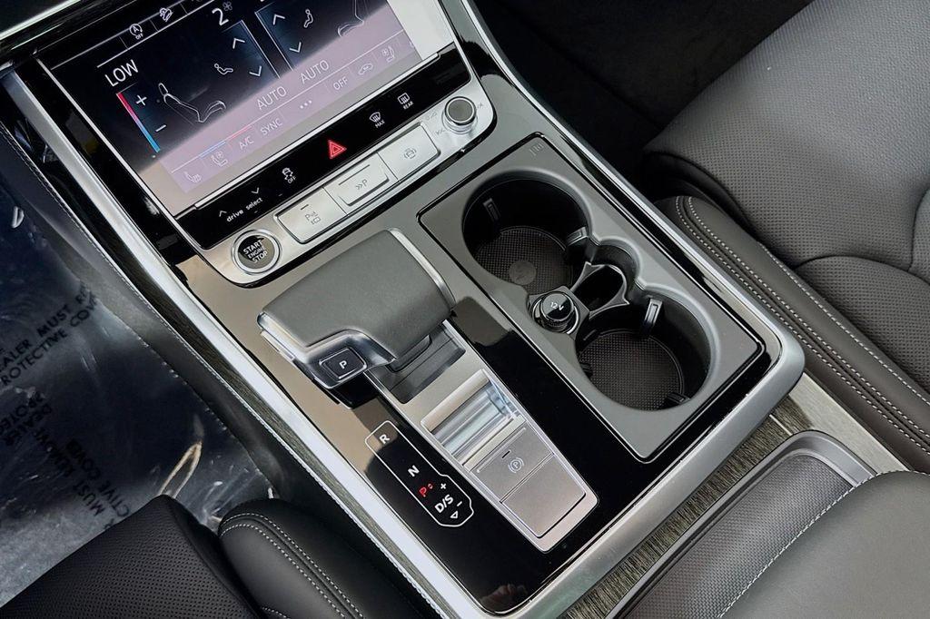 new 2025 Audi Q7 car, priced at $82,160