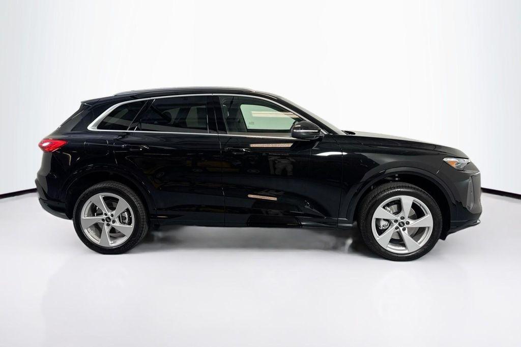 new 2025 Audi Q5 car, priced at $60,590