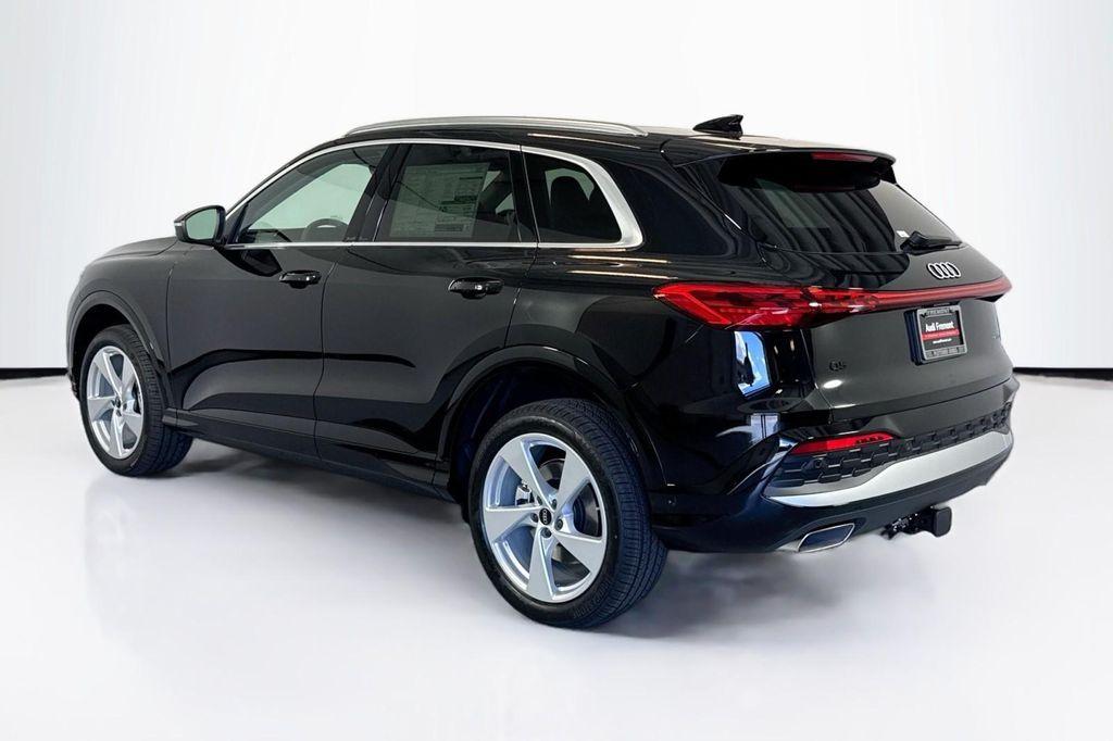 new 2025 Audi Q5 car, priced at $60,590
