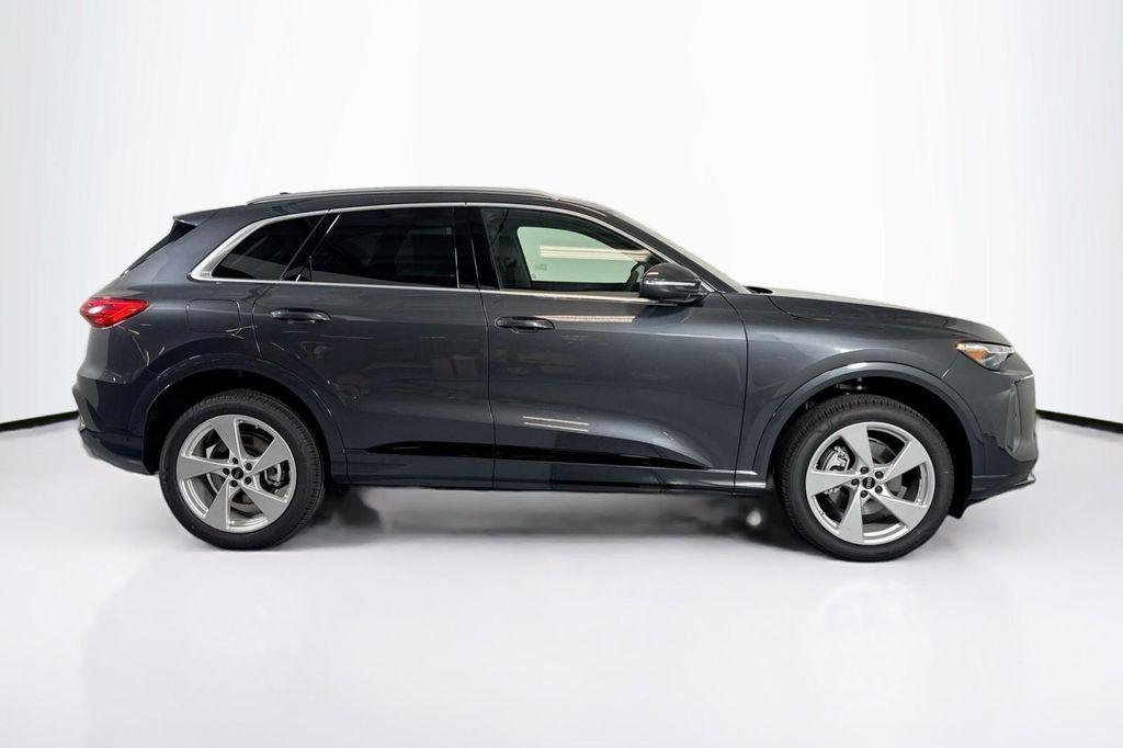 new 2025 Audi Q5 car, priced at $60,590
