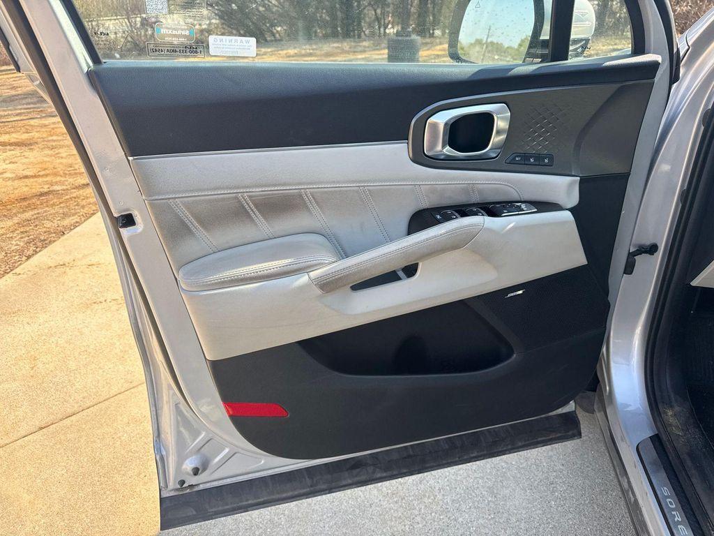 used 2023 Kia Sorento Plug-In Hybrid car, priced at $27,304