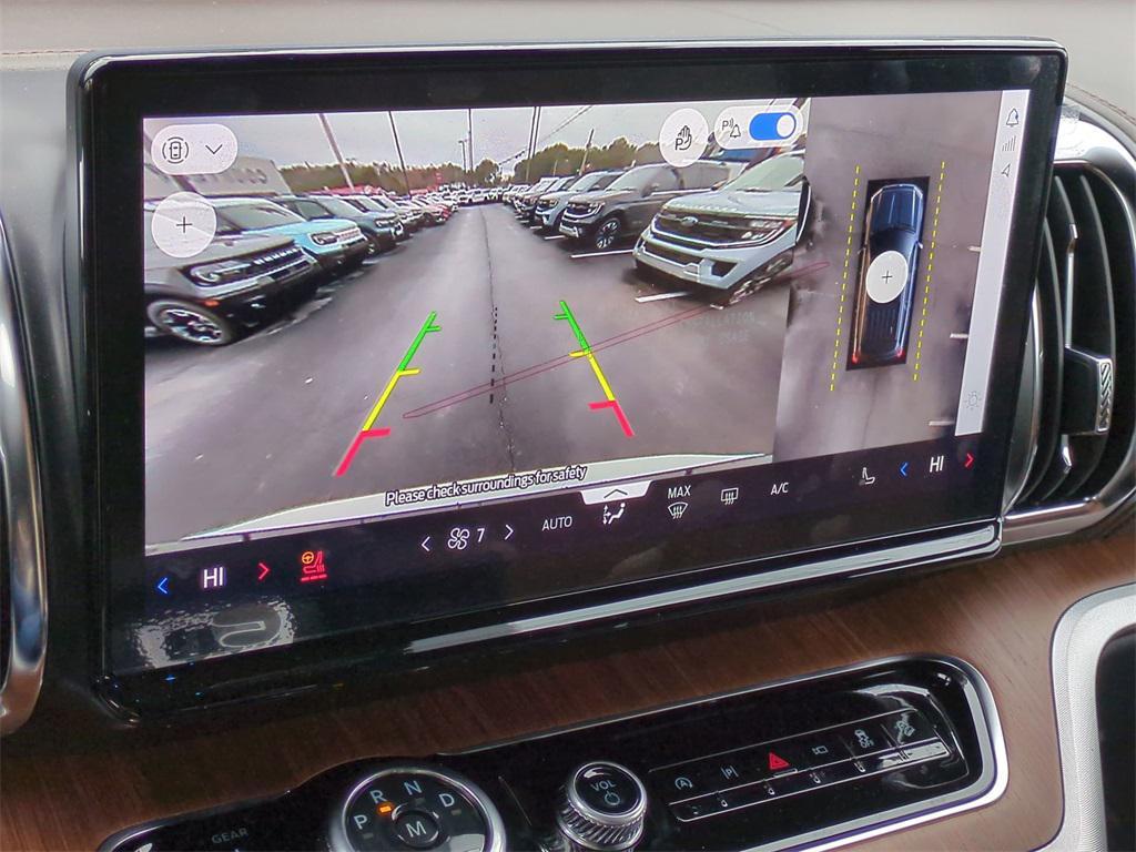 new 2025 Ford Expedition car, priced at $82,494