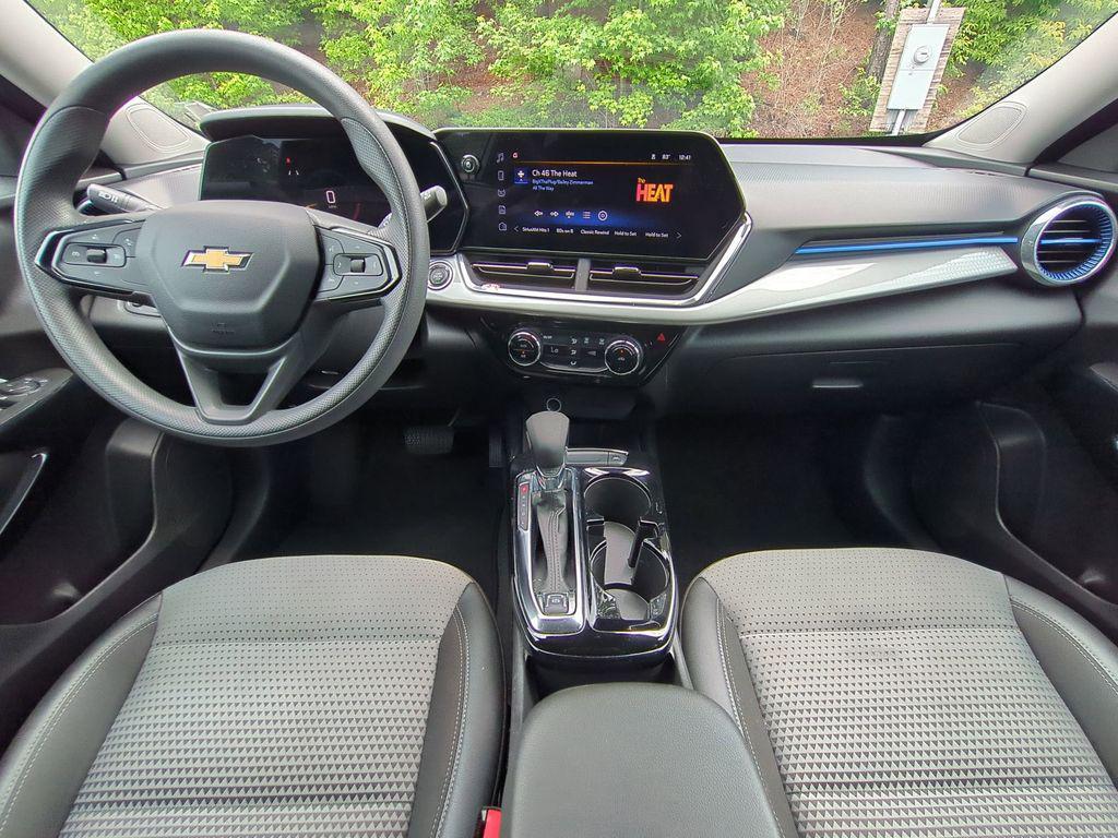 used 2025 Chevrolet Trax car, priced at $19,536