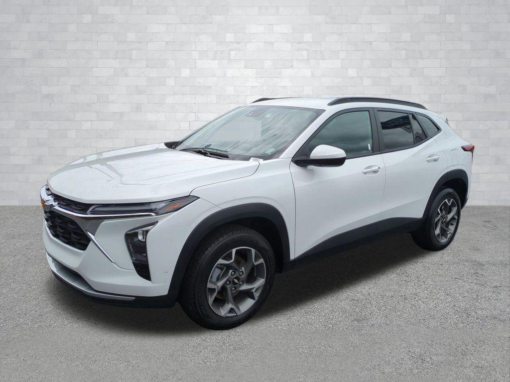 used 2025 Chevrolet Trax car, priced at $19,536