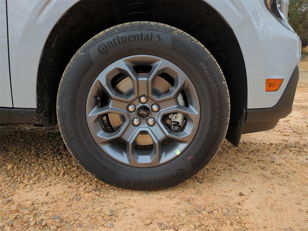 new 2025 Ford Maverick car, priced at $32,024