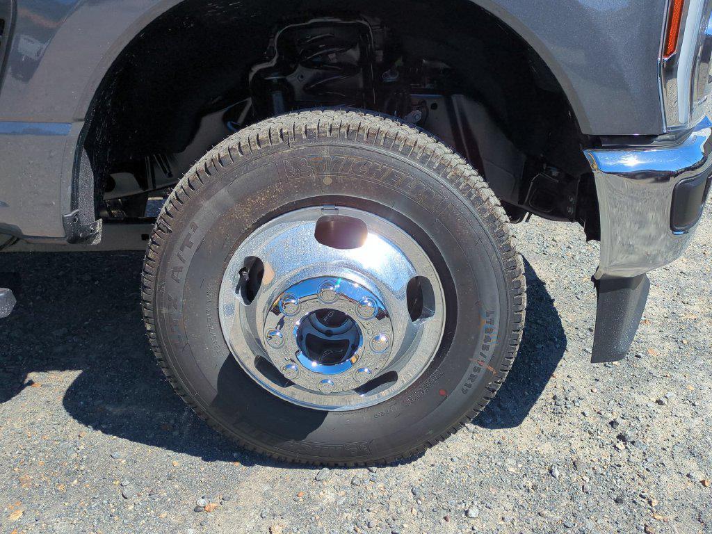 new 2027 Ford F-350 car, priced at $80,844