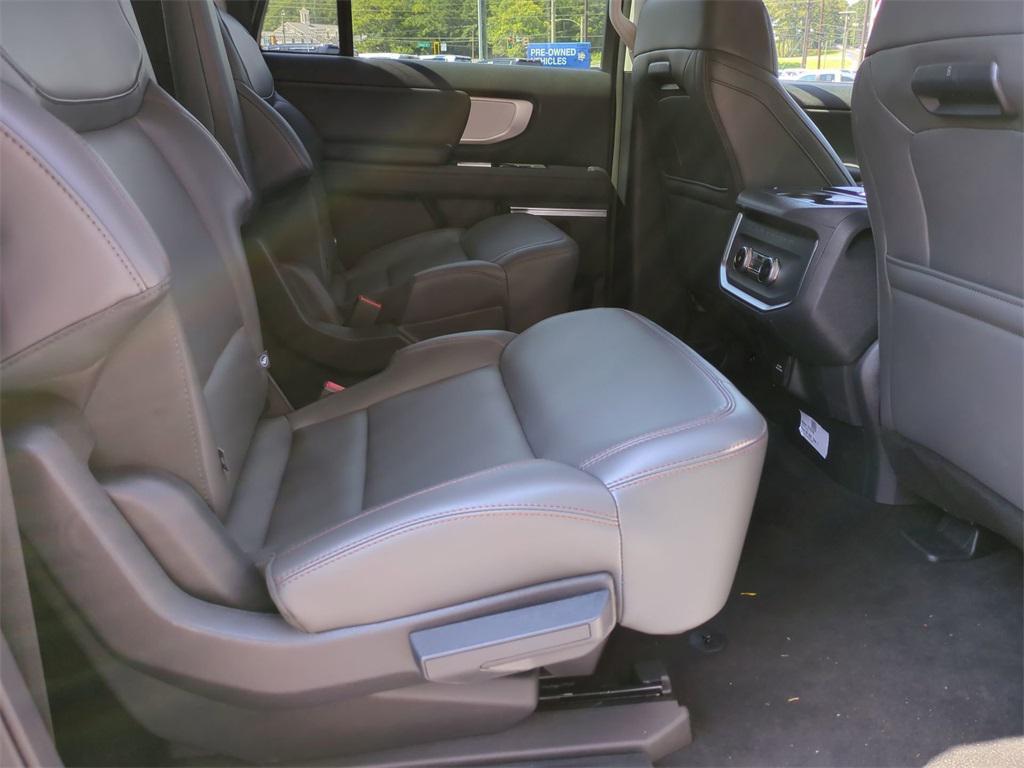 new 2025 Ford Expedition Max car, priced at $70,184