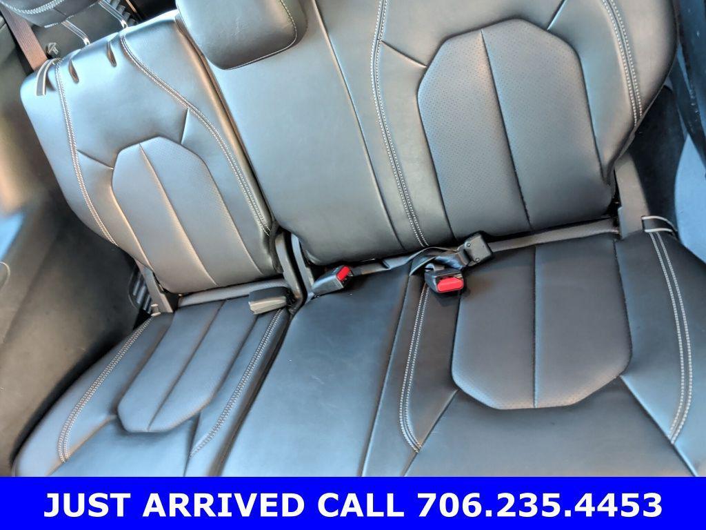 used 2025 Chrysler Pacifica car, priced at $27,509