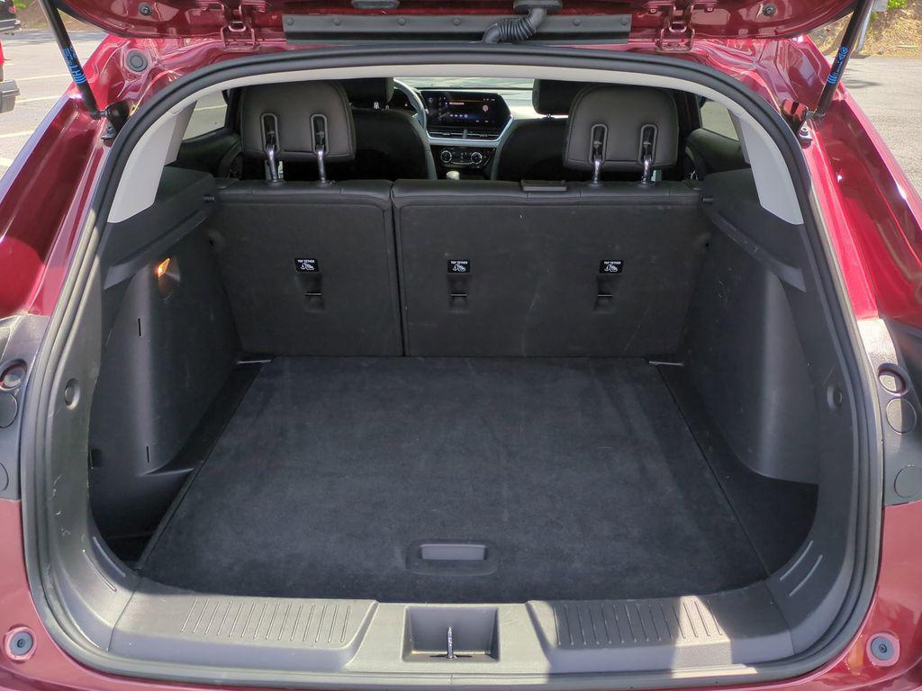 used 2025 Chevrolet Trax car, priced at $19,526