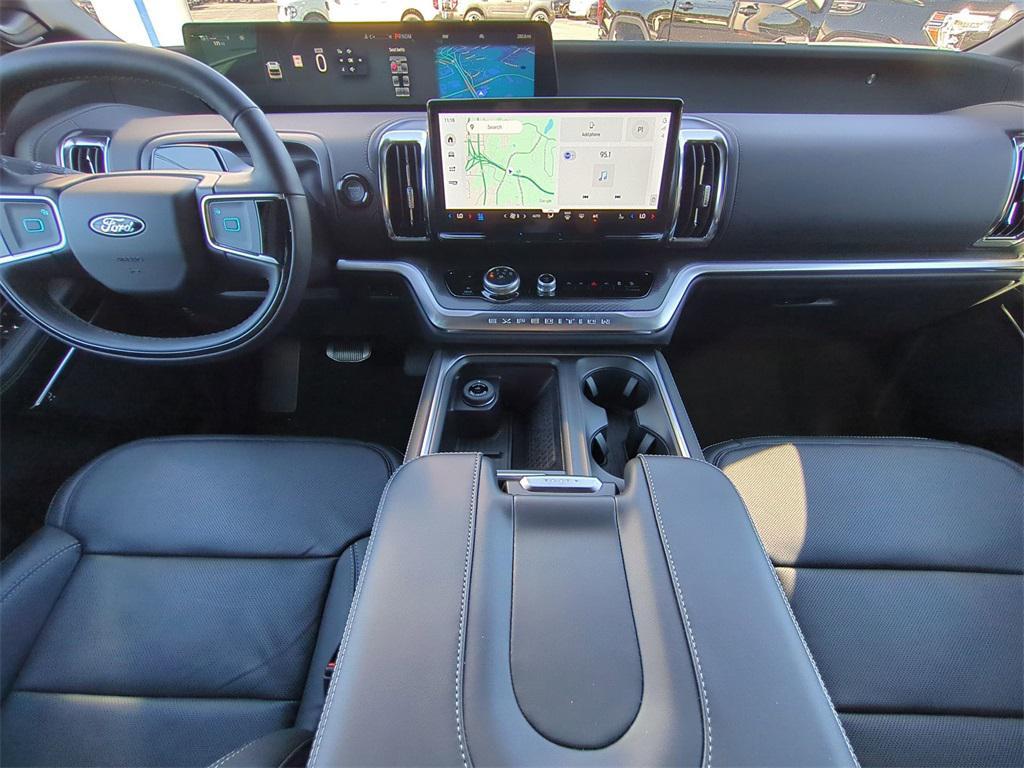 new 2025 Ford Expedition car, priced at $78,729