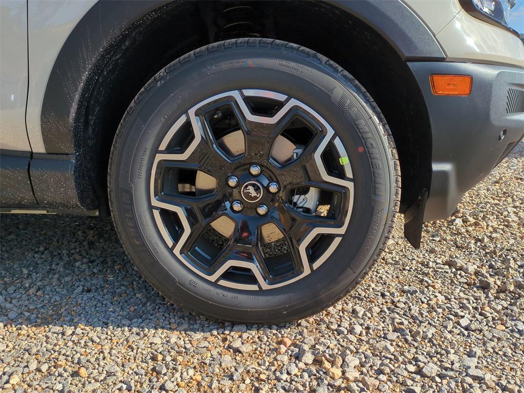 new 2025 Ford Bronco Sport car, priced at $35,379
