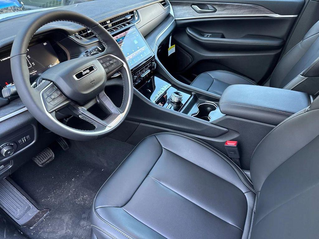 new 2025 Jeep Grand Cherokee L car, priced at $48,495