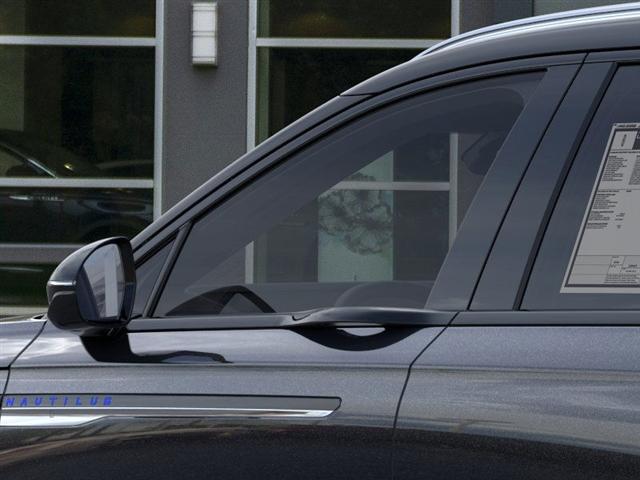 new 2025 Lincoln Nautilus car, priced at $53,317