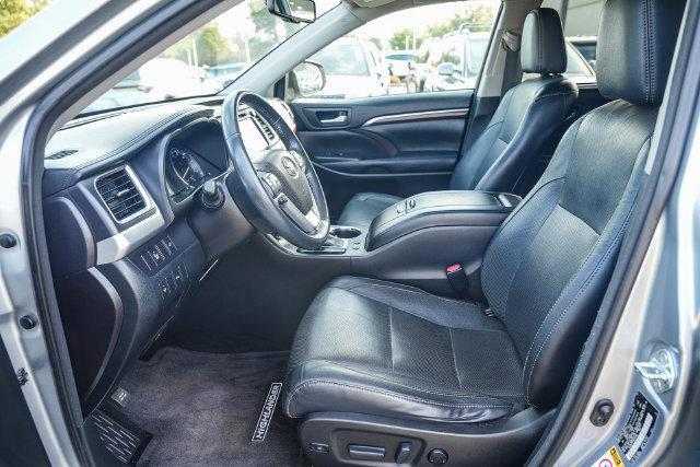 used 2016 Toyota Highlander car, priced at $19,164