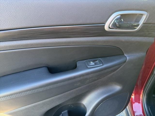 used 2020 Jeep Grand Cherokee car, priced at $17,900