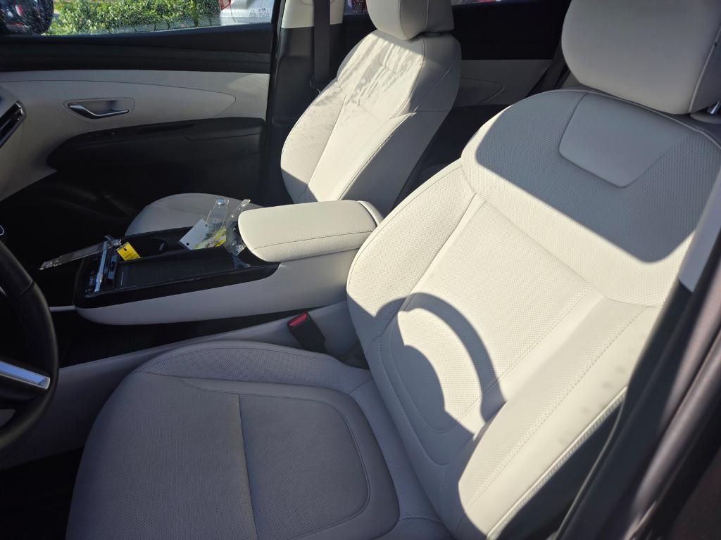 used 2025 Hyundai TUCSON Hybrid car, priced at $35,991