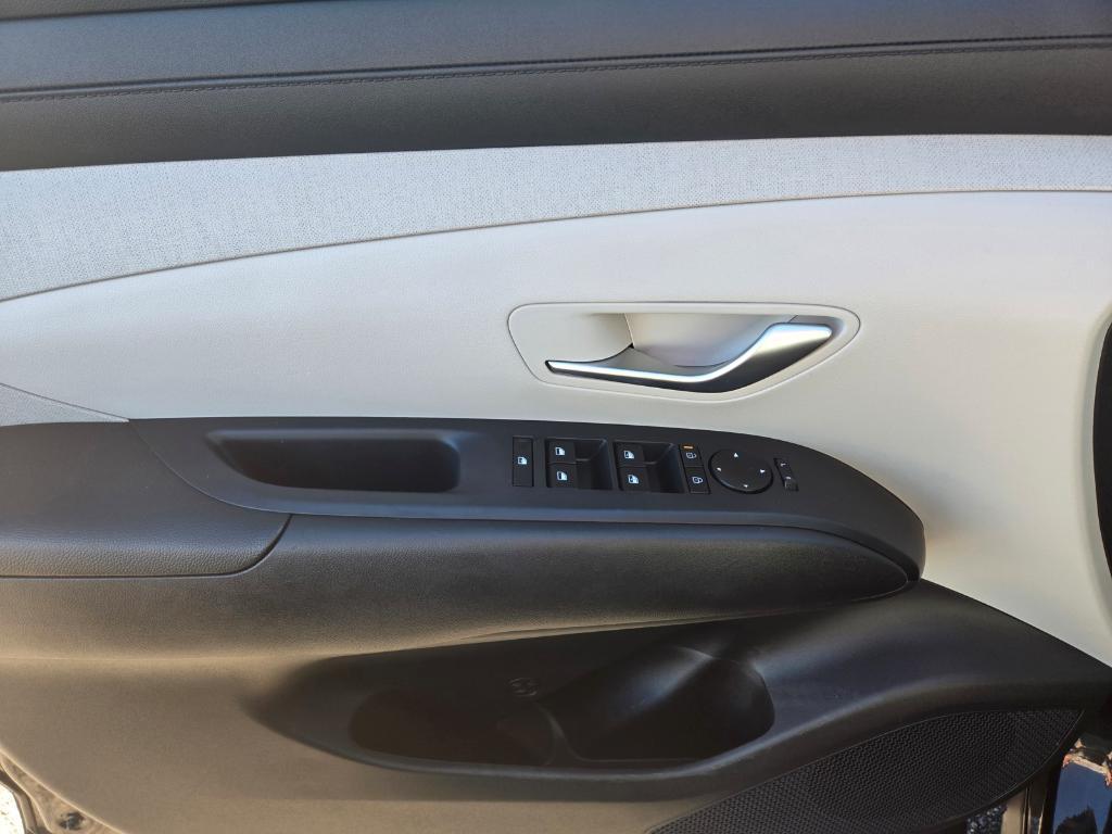 used 2025 Hyundai TUCSON Hybrid car, priced at $35,991