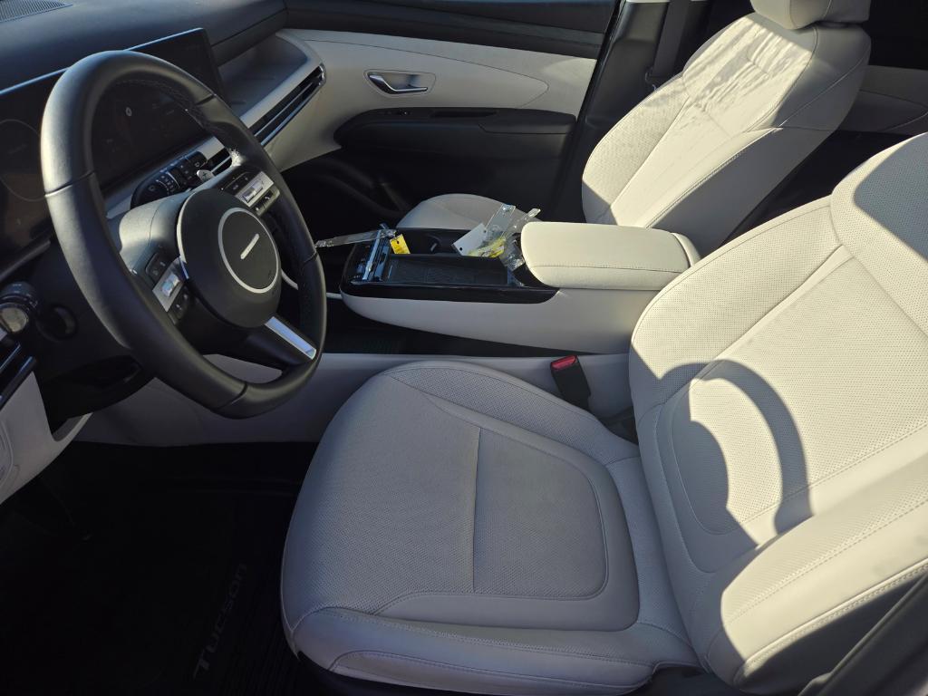 used 2025 Hyundai TUCSON Hybrid car, priced at $35,991