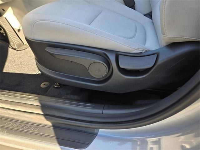 new 2026 Hyundai TUCSON Hybrid car, priced at $34,650