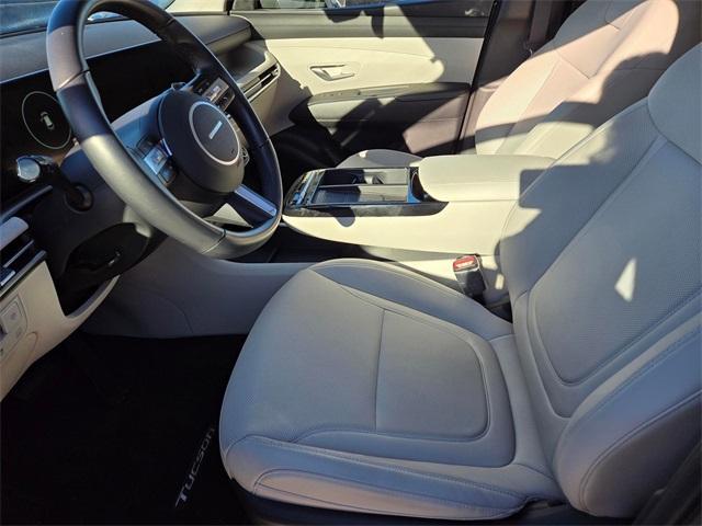 new 2025 Hyundai TUCSON Hybrid car, priced at $39,060