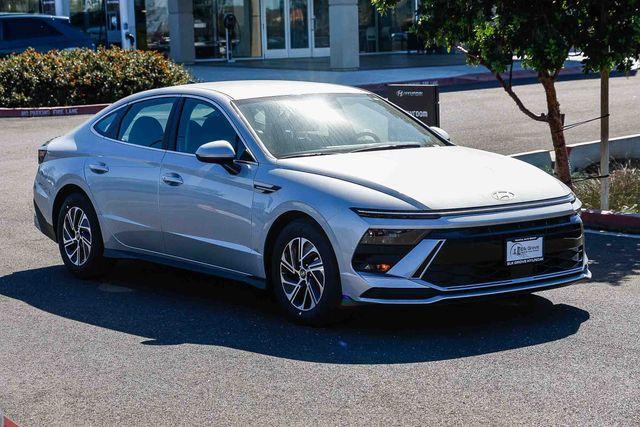 new 2026 Hyundai Sonata Hybrid car, priced at $30,375