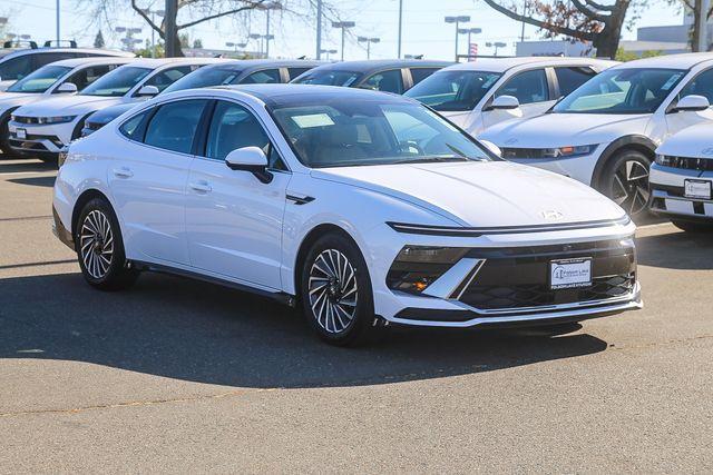 new 2026 Hyundai Sonata Hybrid car, priced at $40,600