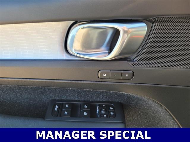 used 2019 Volvo XC40 car, priced at $17,495