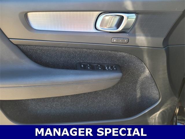 used 2019 Volvo XC40 car, priced at $17,495