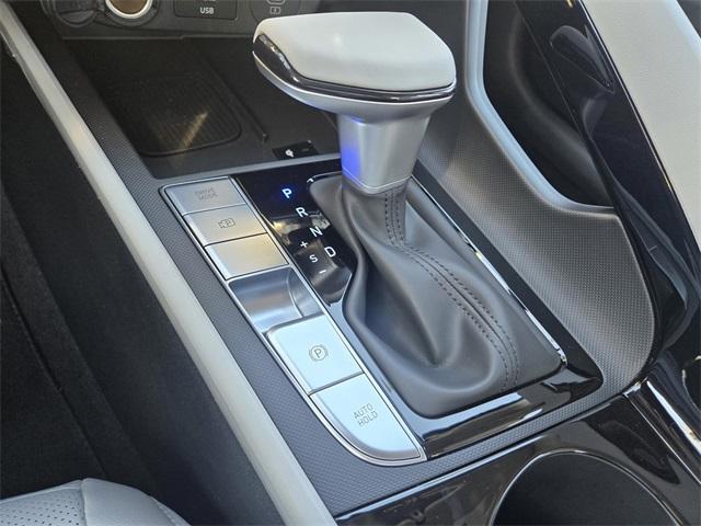 new 2025 Hyundai Elantra car, priced at $26,280