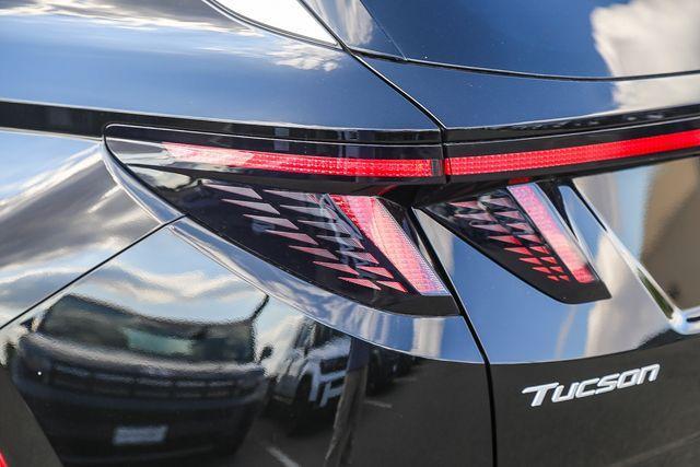 new 2026 Hyundai TUCSON Hybrid car, priced at $43,454