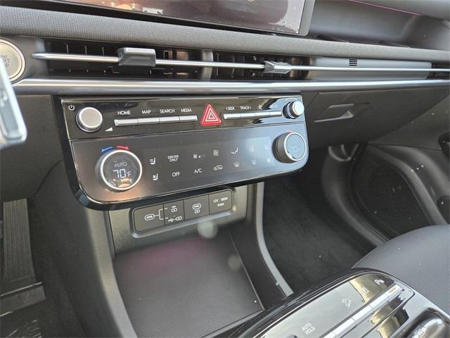 new 2026 Hyundai TUCSON Hybrid car