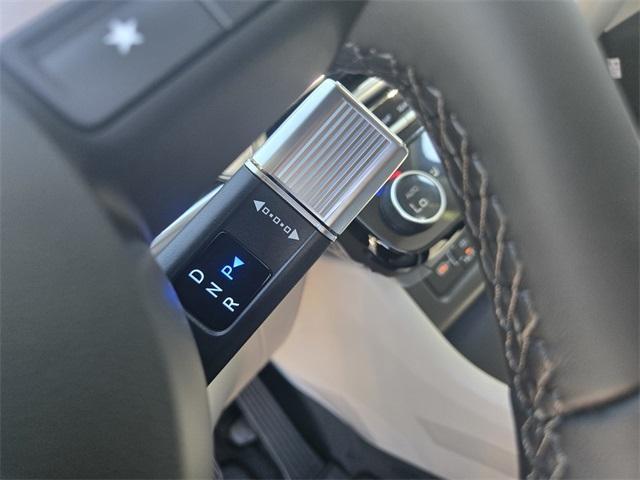 new 2025 Hyundai TUCSON Hybrid car, priced at $39,060