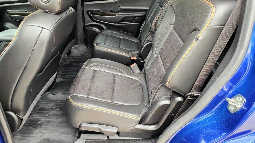 used 2023 GMC Acadia car, priced at $31,899