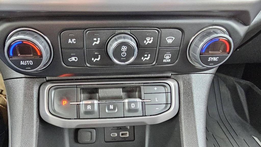 used 2023 GMC Acadia car, priced at $31,899