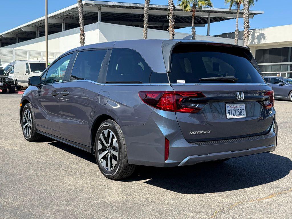 used 2025 Honda Odyssey car, priced at $35,998