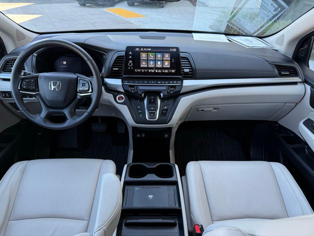used 2025 Honda Odyssey car, priced at $35,998