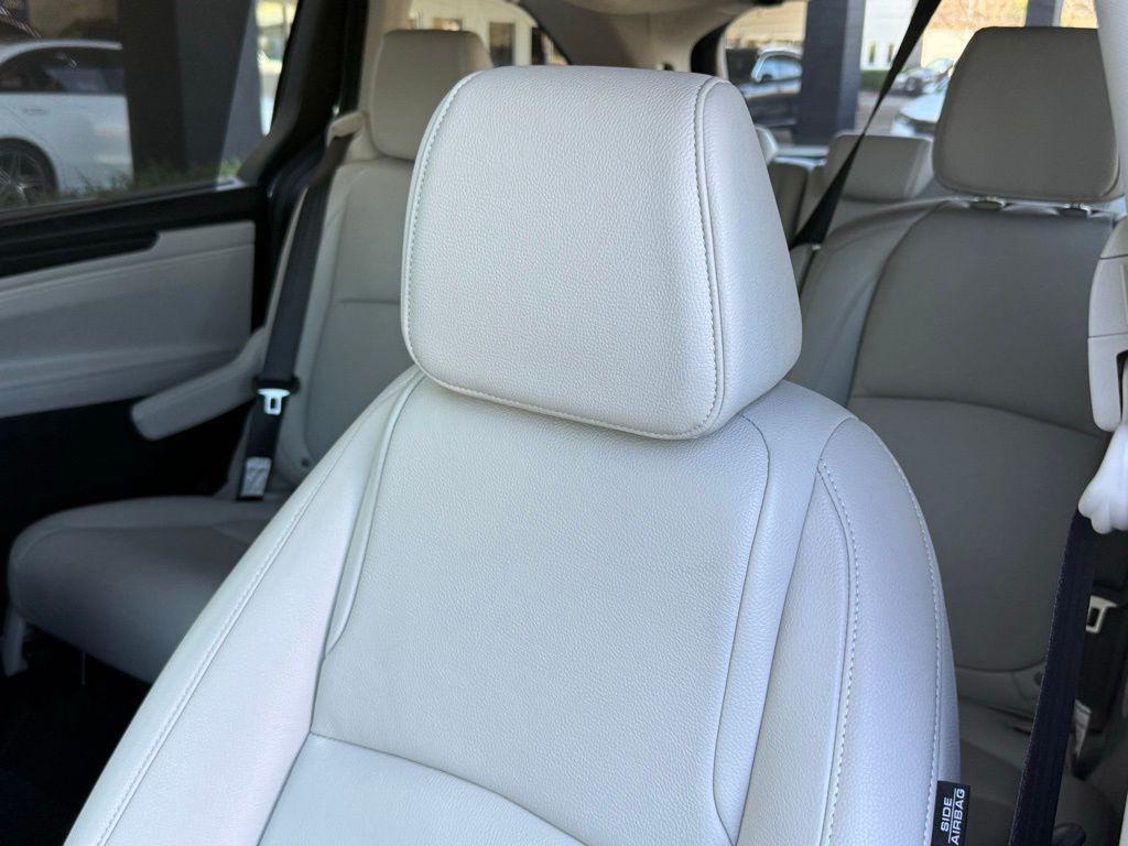 used 2025 Honda Odyssey car, priced at $35,998