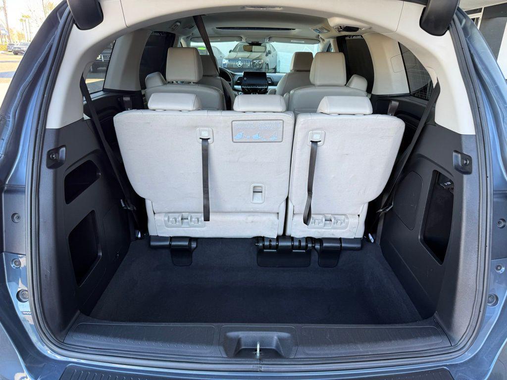 used 2025 Honda Odyssey car, priced at $35,998