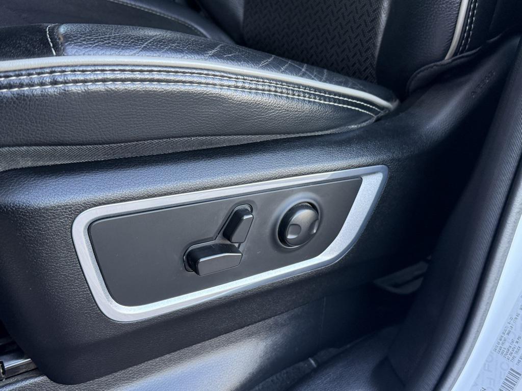 used 2022 Ram 1500 car, priced at $35,998